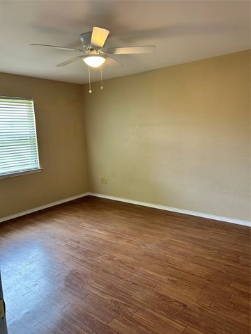 6532 Central Avenue, North Richland Hills, TX 76182