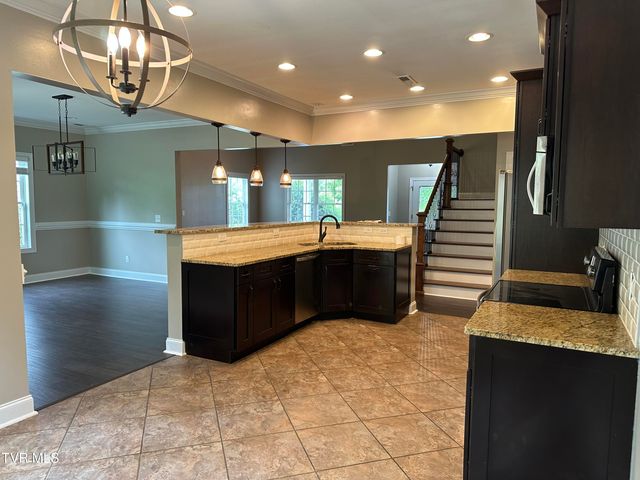 2728 Edinburgh Channel Road, Kingsport, TN 37664