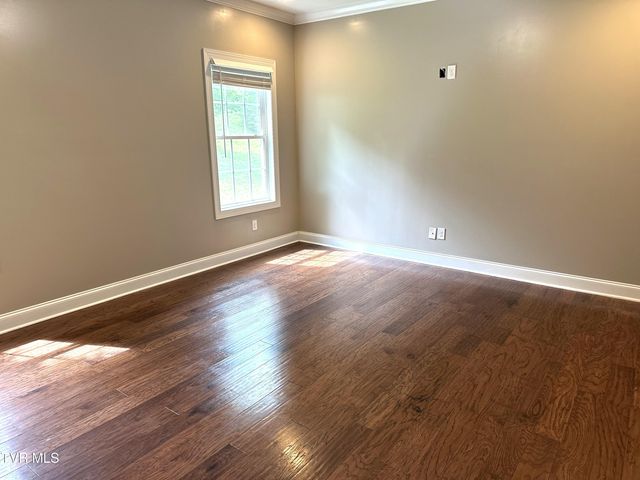 2728 Edinburgh Channel Road, Kingsport, TN 37664