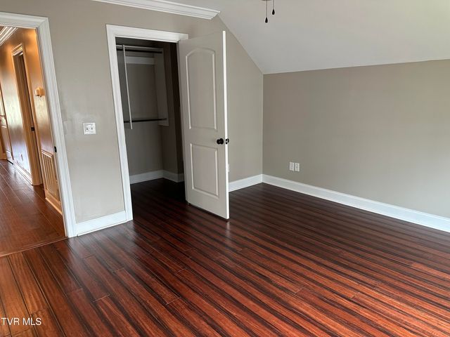 2728 Edinburgh Channel Road, Kingsport, TN 37664