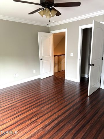2728 Edinburgh Channel Road, Kingsport, TN 37664