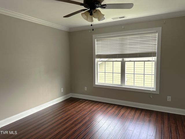 2728 Edinburgh Channel Road, Kingsport, TN 37664