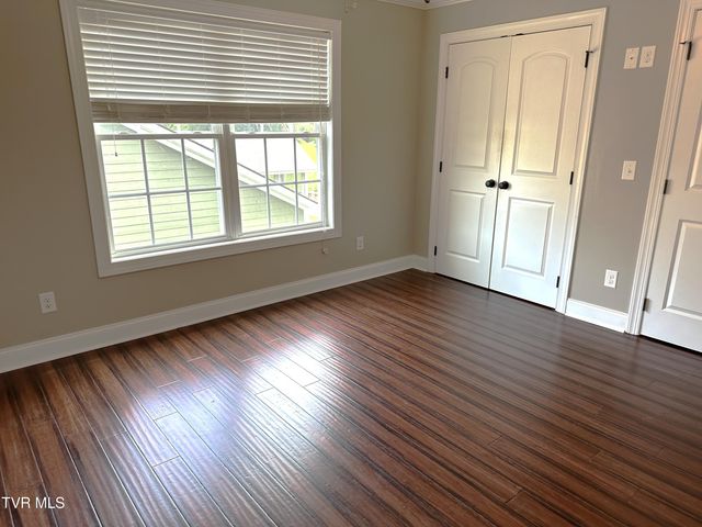 2728 Edinburgh Channel Road, Kingsport, TN 37664