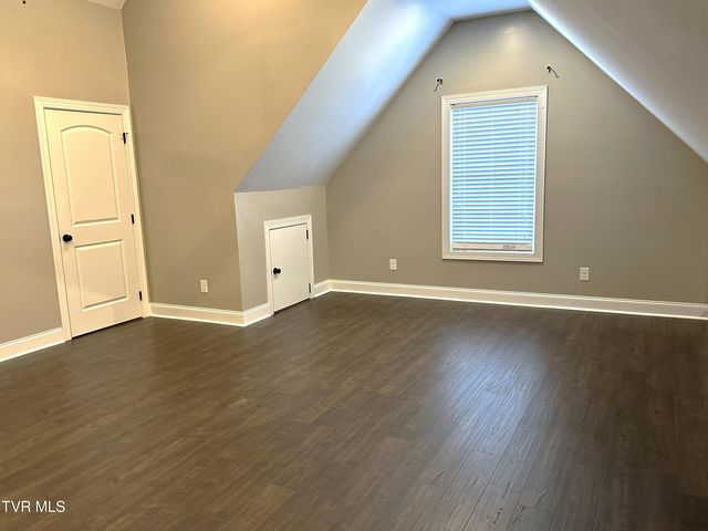 2728 Edinburgh Channel Road, Kingsport, TN 37664