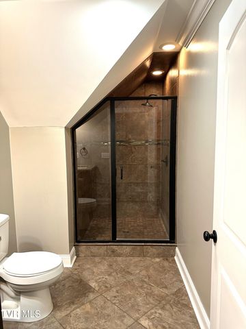 2728 Edinburgh Channel Road, Kingsport, TN 37664