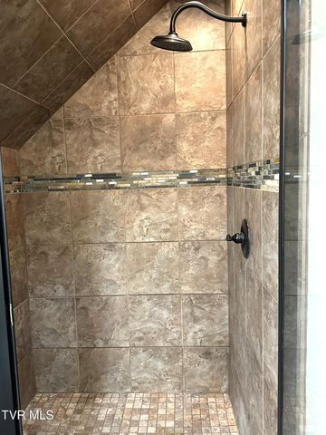 2728 Edinburgh Channel Road, Kingsport, TN 37664