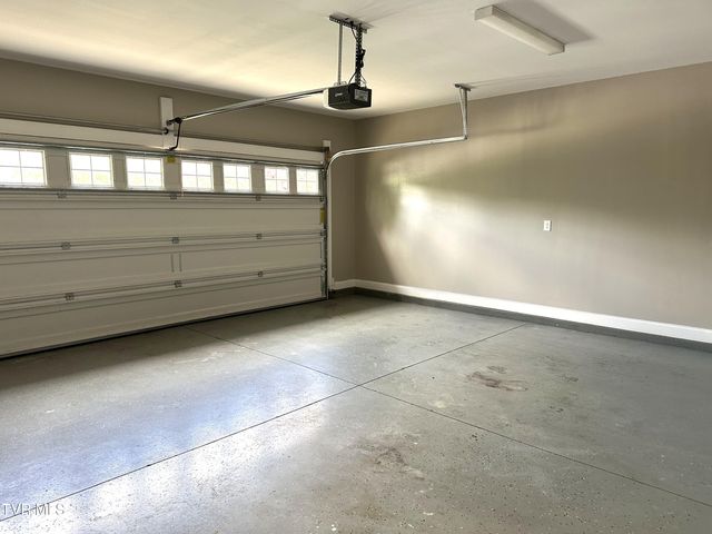2728 Edinburgh Channel Road, Kingsport, TN 37664
