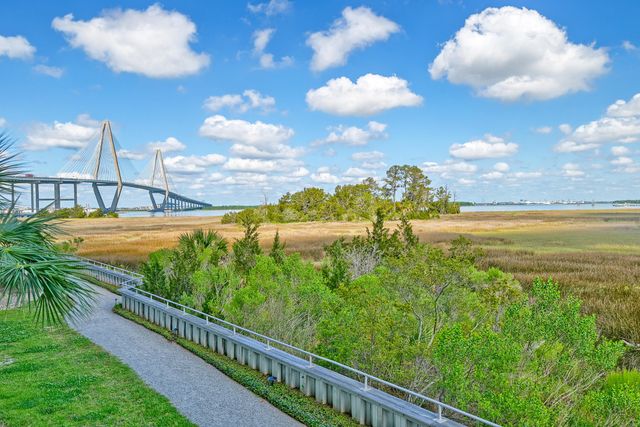 118 Cooper River Drive, Mount Pleasant, SC 29464