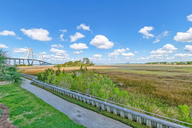 118 Cooper River Drive, Mount Pleasant, SC 29464