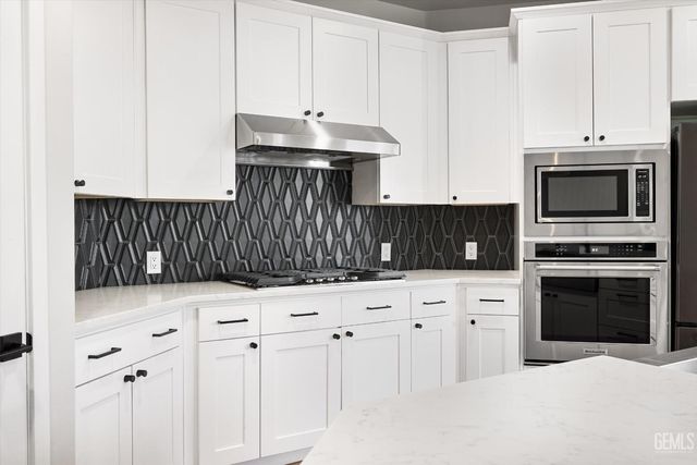 11621 Claret Court, Bakersfield, CA 93311