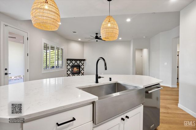 11621 Claret Court, Bakersfield, CA 93311