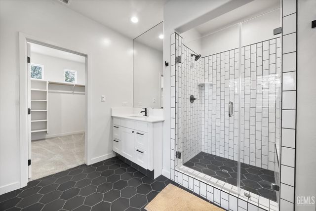 11621 Claret Court, Bakersfield, CA 93311