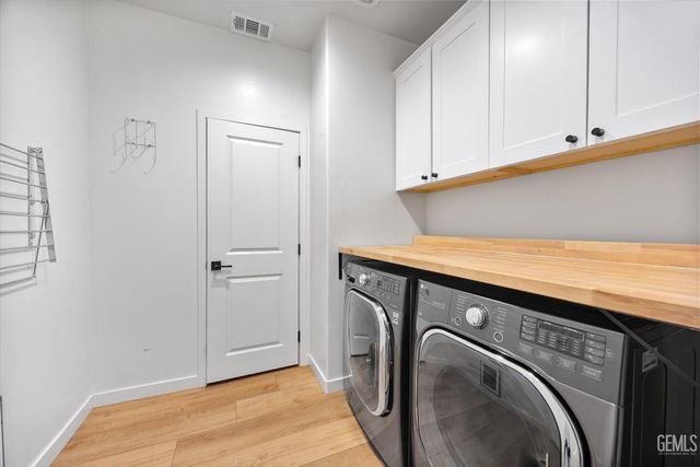 11621 Claret Court, Bakersfield, CA 93311