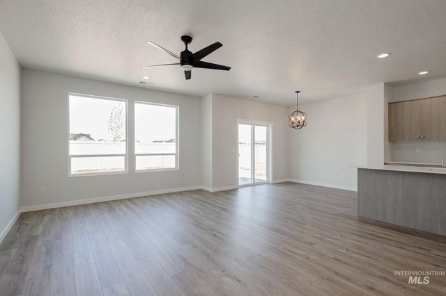 10549 W Tinder St, Star, ID 83669