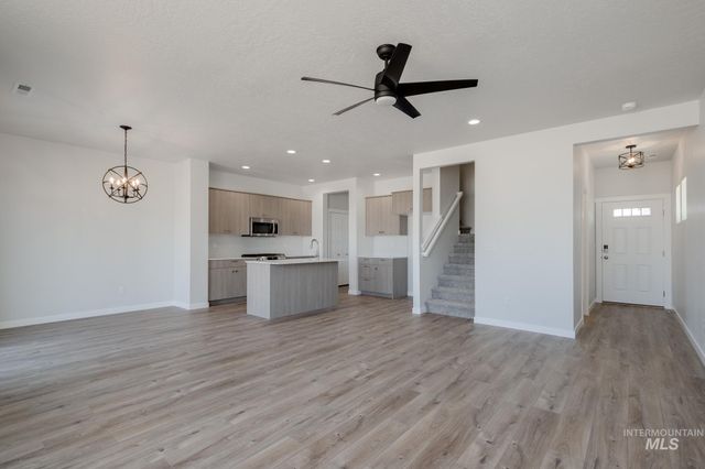 10549 W Tinder St, Star, ID 83669