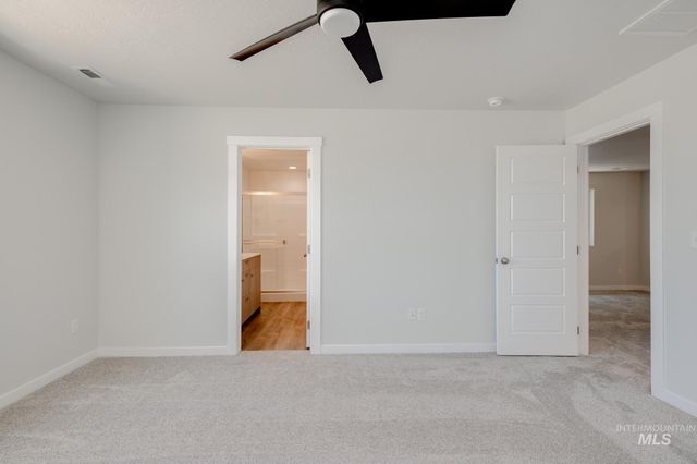 10549 W Tinder St, Star, ID 83669