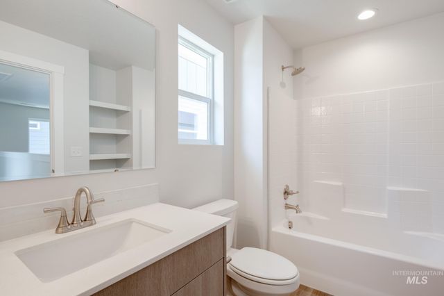 10549 W Tinder St, Star, ID 83669