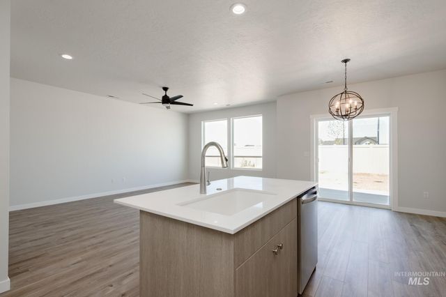 10549 W Tinder St, Star, ID 83669