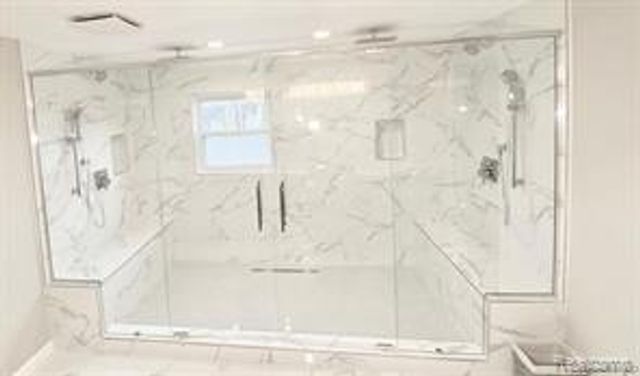 4077 Lincoln Road, Bloomfield Hills, MI 48301