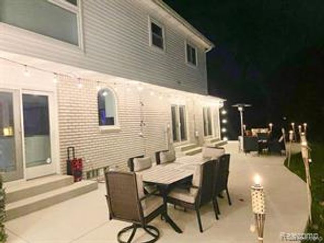 4077 Lincoln Road, Bloomfield Hills, MI 48301