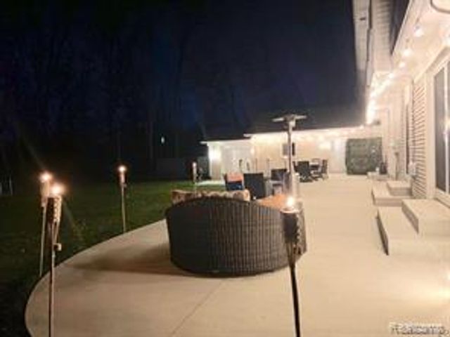 4077 Lincoln Road, Bloomfield Hills, MI 48301