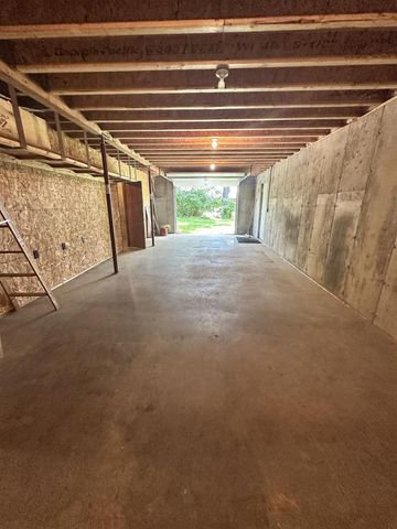 S1664 Farra Road, La Valle, WI 53941