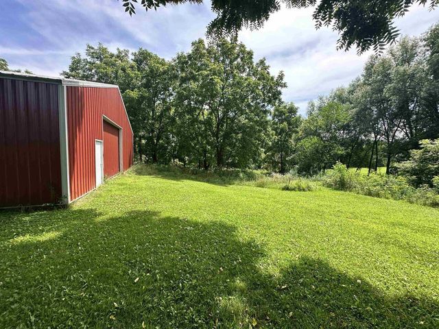 S1664 Farra Road, La Valle, WI 53941