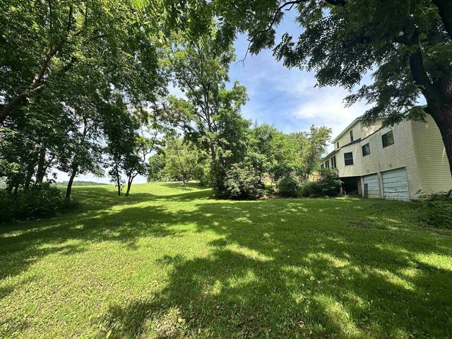 S1664 Farra Road, La Valle, WI 53941