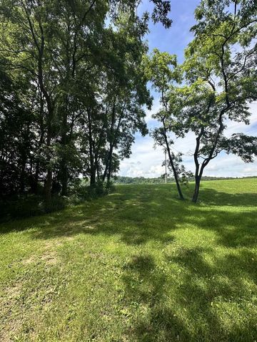 S1664 Farra Road, La Valle, WI 53941
