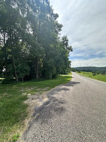 S1664 Farra Road, La Valle, WI 53941