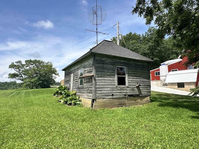S1664 Farra Road, La Valle, WI 53941