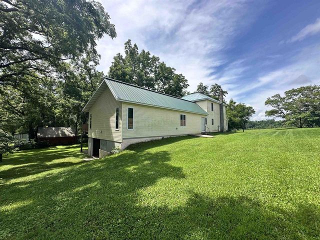 S1664 Farra Road, La Valle, WI 53941