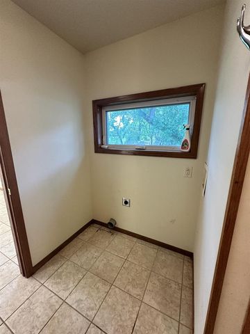 S1664 Farra Road, La Valle, WI 53941