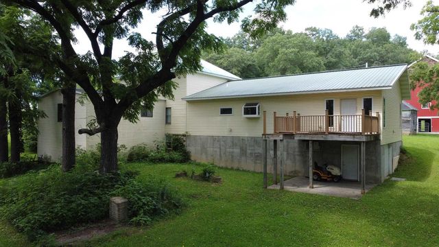 S1664 Farra Road, La Valle, WI 53941