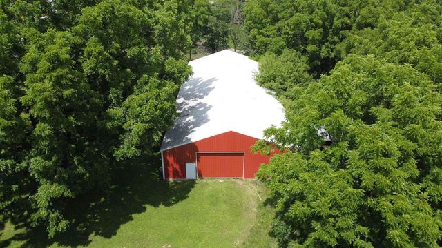 S1664 Farra Road, La Valle, WI 53941