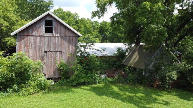 S1664 Farra Road, La Valle, WI 53941