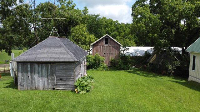 S1664 Farra Road, La Valle, WI 53941