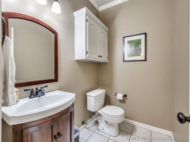 7816 E Broadway Street, Broken Arrow, OK 74014