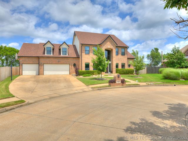 7816 E Broadway Street, Broken Arrow, OK 74014
