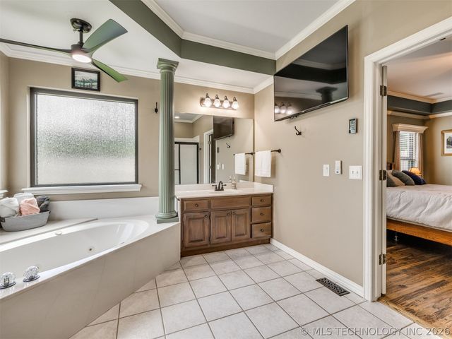 7816 E Broadway Street, Broken Arrow, OK 74014