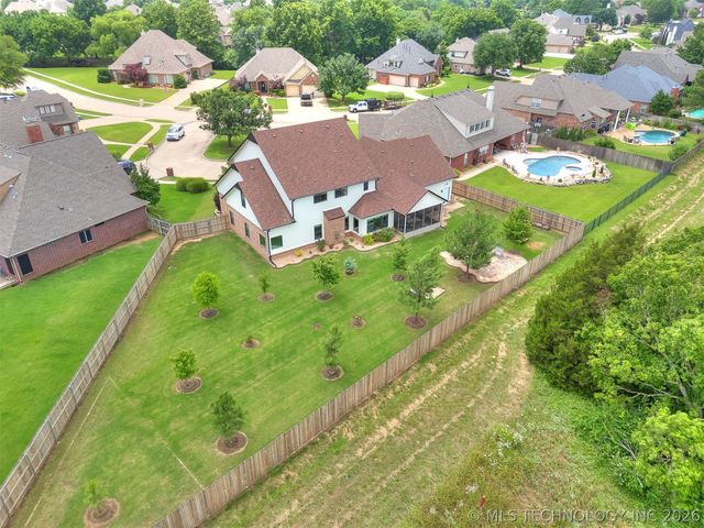 7816 E Broadway Street, Broken Arrow, OK 74014