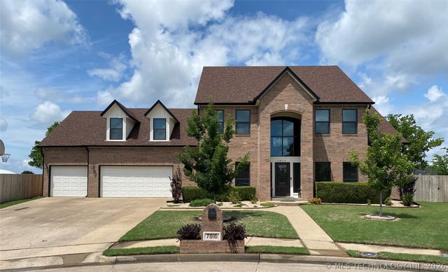 7816 E Broadway Street, Broken Arrow, OK 74014