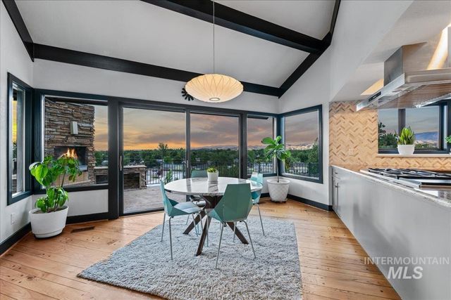 5290 N Sorrento Dr, Boise, ID 83704