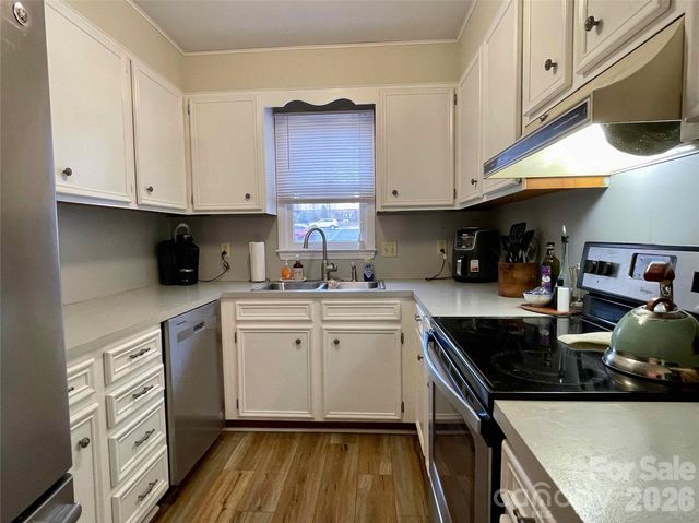 1330 5th Street NE 191, Hickory, NC 28601