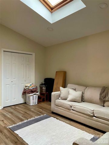 1330 5th Street NE 191, Hickory, NC 28601