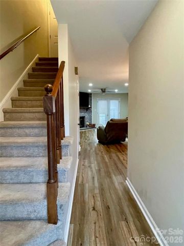 1330 5th Street NE 191, Hickory, NC 28601