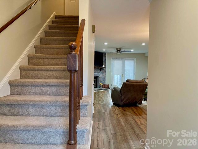 1330 5th Street NE 191, Hickory, NC 28601