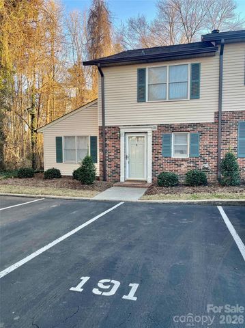 1330 5th Street NE 191, Hickory, NC 28601
