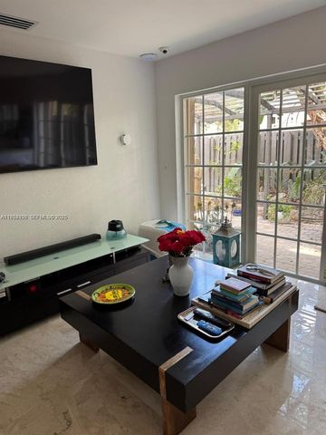 1838 NW 93rd Ter 0, Plantation, FL 33322