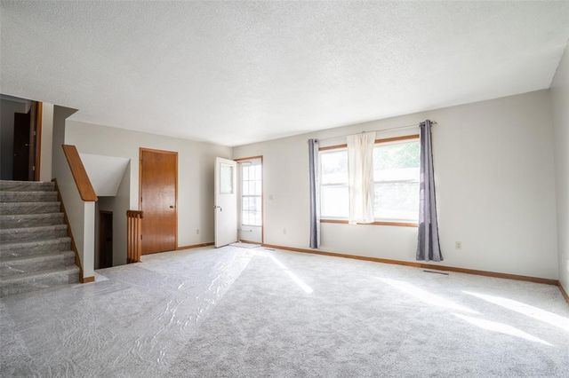 1005 6th Street NW, Altoona, IA 50009